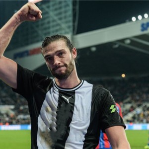  纽卡斯尔联逼平曼城，喜鹊军团展现黑马本色  