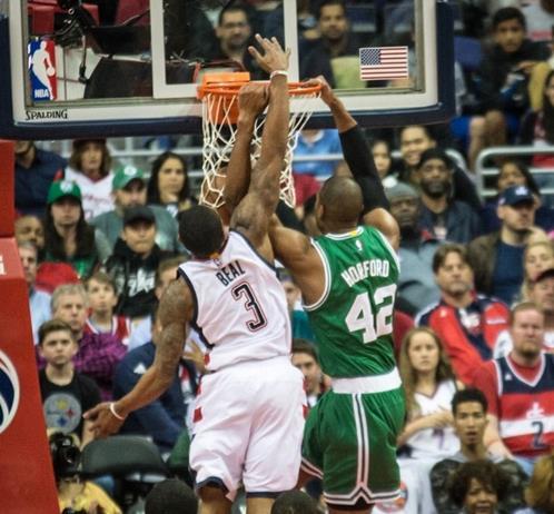  班凯罗首节二十一分魔术青年军击溃奇才  